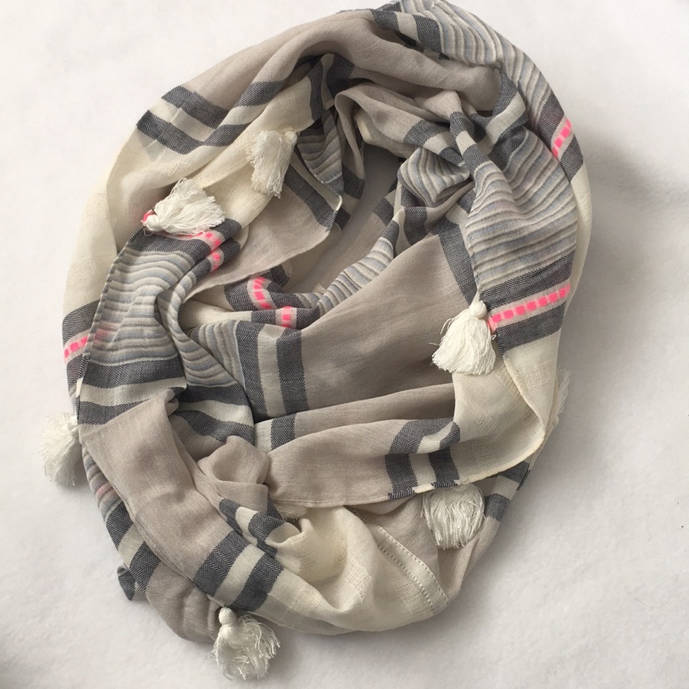 Stella and Dot Infinity Scarf with Tassels